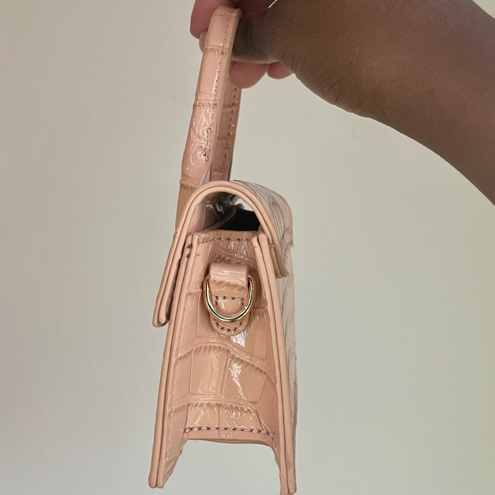 Purses - Picture 2 of 4